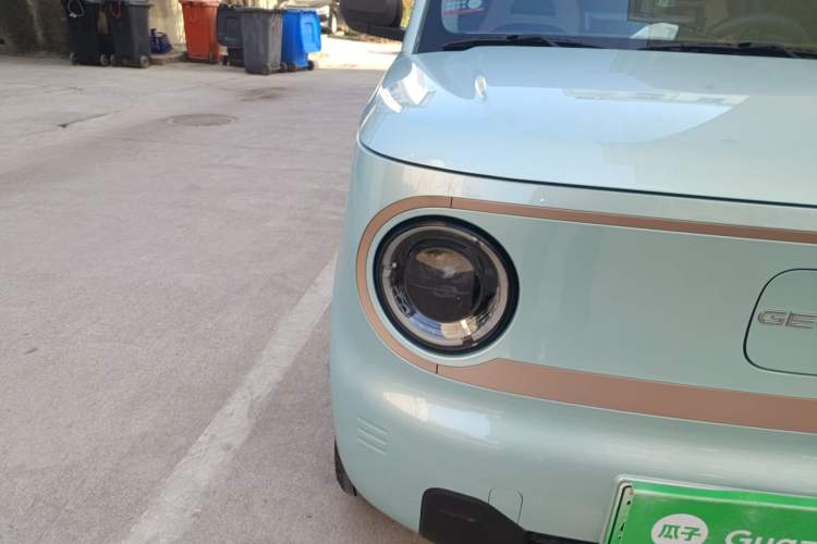 Used Geely Galaxy Panda 2024 Panda Mini 200km Endurance Bear Right Front Headlight