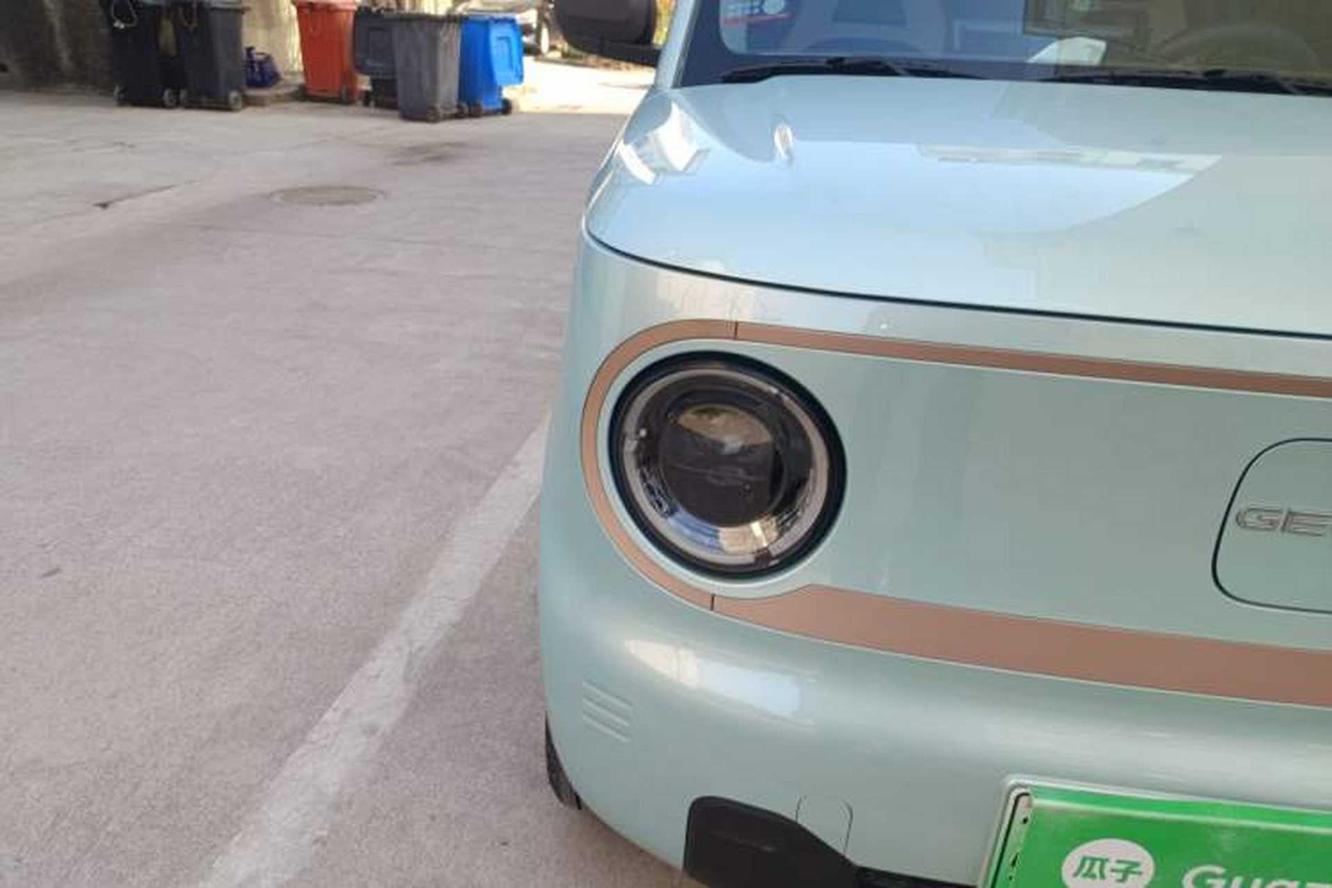 Used Geely Galaxy Panda 2024 Panda Mini 200km Endurance Bear Right Front Headlight