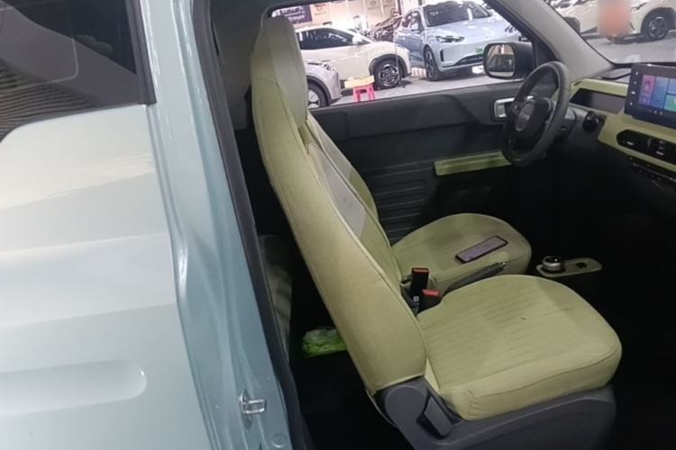 Used Geely Galaxy Panda 2024 Panda Mini 200km Endurance Bear Right Front Seat