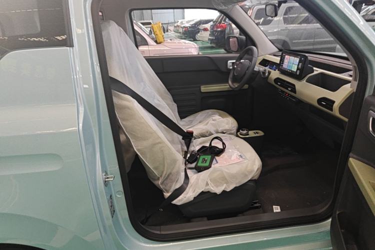 Used Geely Galaxy Panda 2024 Panda Mini 200km Longteng PRO Edition Right Front Seat