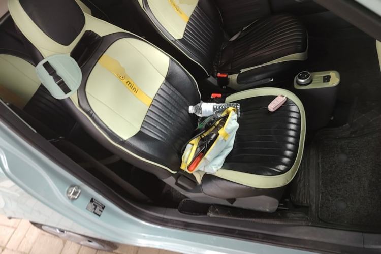 Used Geely Galaxy Panda 2024 Panda Mini 200km Endurance Bear Right Front Seat