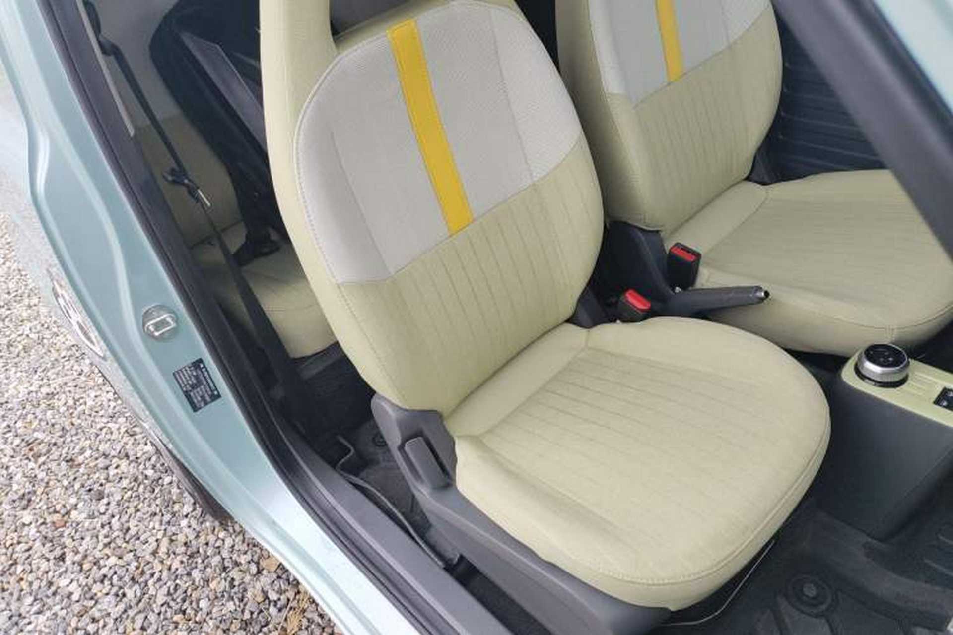 Used Geely Galaxy Panda 2024 Panda Mini 200km Endurance Bear Right Front Seat