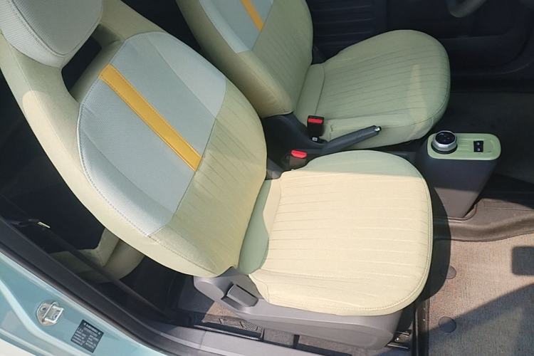 Used Geely Galaxy Panda 2024 Panda Mini 200km Endurance Bear Right Front Seat