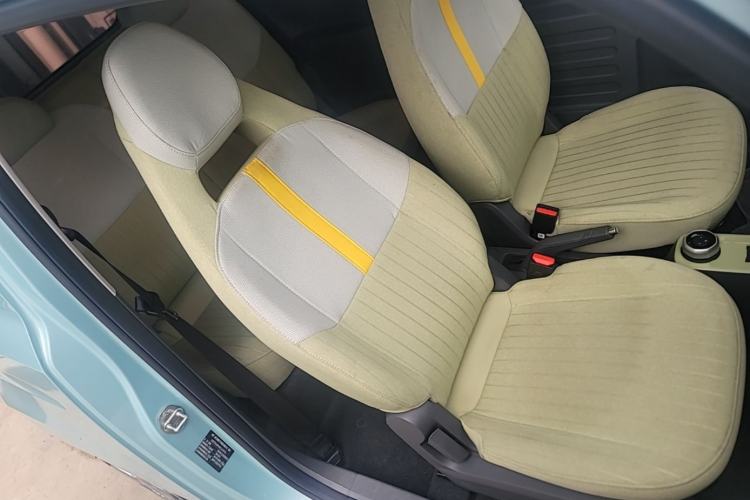 Used Geely Galaxy Panda 2024 Panda Mini 200km Endurance Bear Right Front Seat