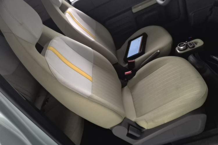 Used Geely Galaxy Panda 2024 Panda Mini 200km Endurance Bear Right Front Seat