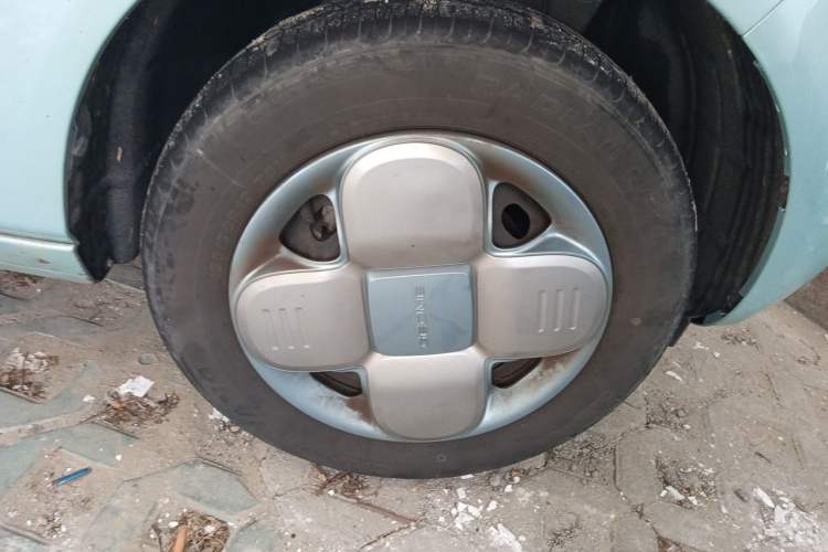 Used Geely Galaxy Panda 2024 Panda Mini 200km Endurance Bear Right Front Wheel Hub