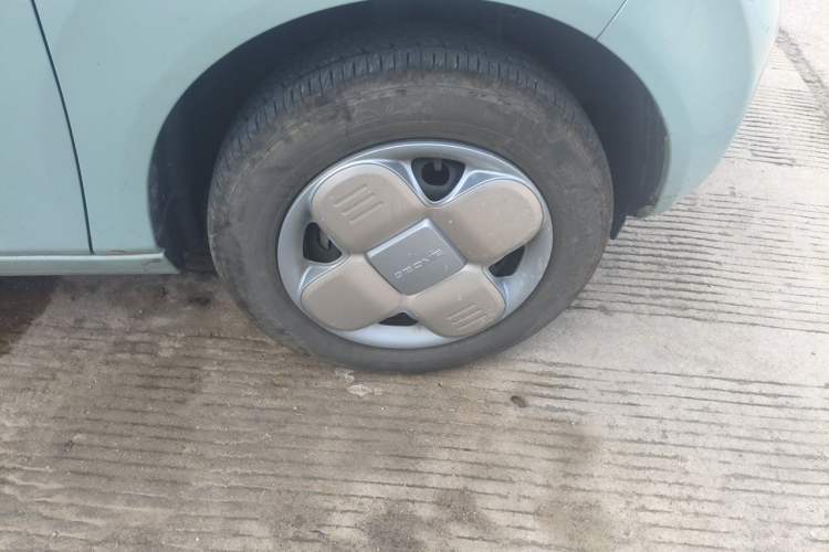 Used Geely Galaxy Panda 2024 Panda Mini 200km Endurance Bear Right Front Wheel Hub