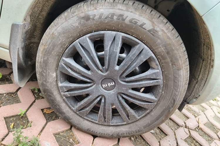 Used Geely Galaxy Panda 2024 Panda Mini 200km Endurance Bear Right Front Wheel Hub