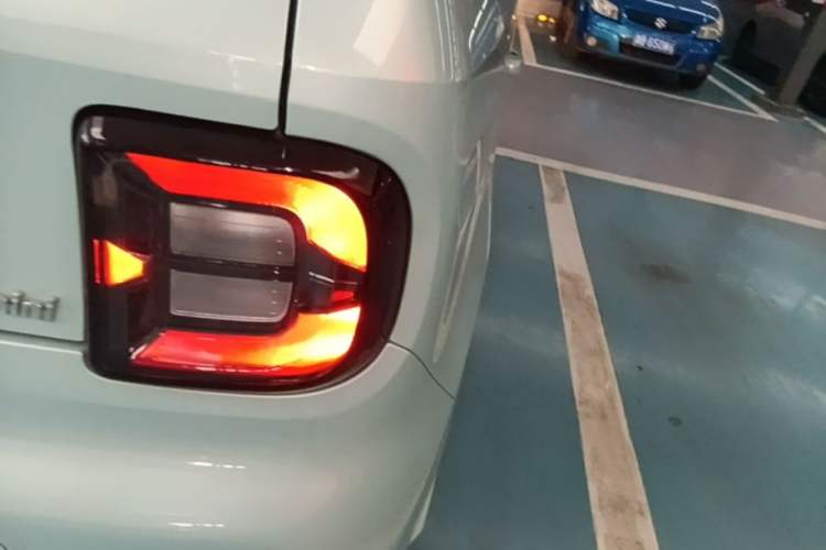 Used Geely Galaxy Panda 2024 Panda Mini 200km Endurance Bear Right Rear Taillight