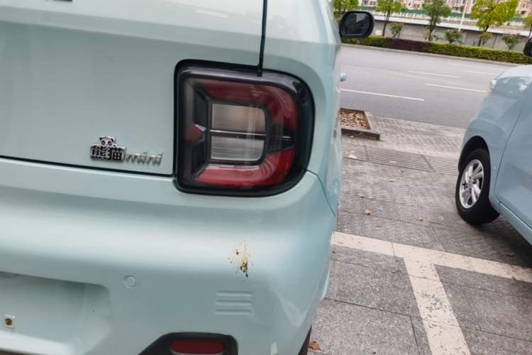 Used Geely Galaxy Panda 2024 Panda Mini 200km Endurance Bear Right Rear Taillight