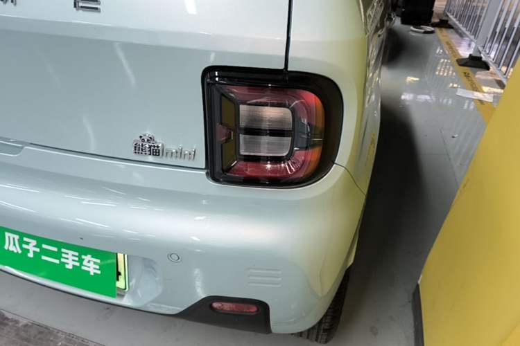 Used Geely Galaxy Panda 2024 Panda Mini 200km Endurance Bear Right Rear Taillight