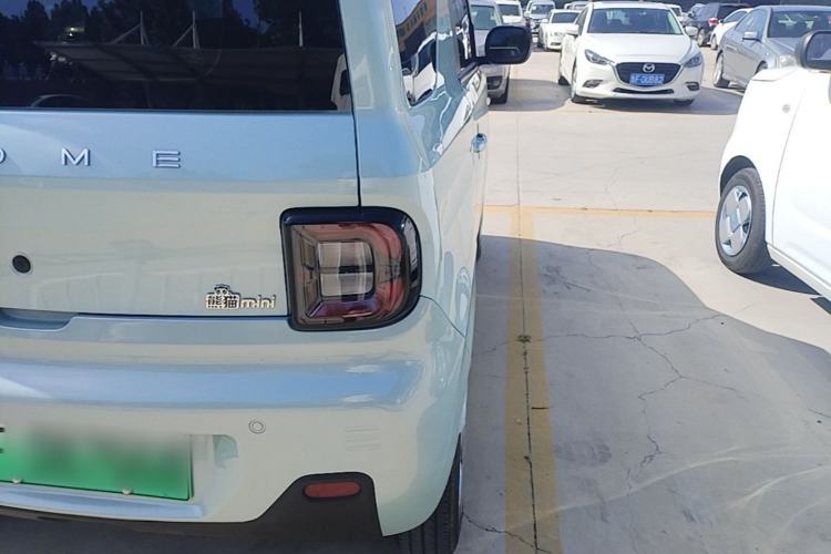 Used Geely Galaxy Panda 2024 Panda Mini 200km Endurance Bear Right Rear Taillight