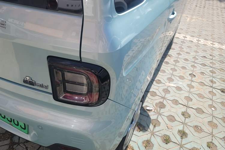 Used Geely Galaxy Panda 2024 Panda Mini 200km Endurance Bear Right Rear Taillight