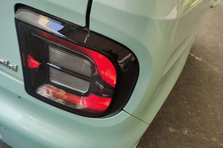 Used Geely Galaxy Panda 2024 Panda Mini 200km Endurance Bear Right Rear Taillight