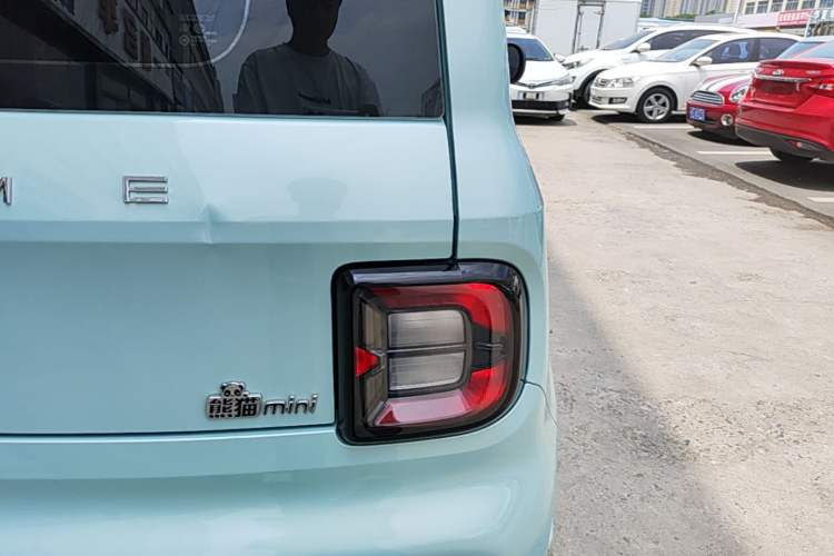 Used Geely Galaxy Panda 2024 Facelifted Panda Mini 200km Dragon Edition Right Rear Taillight