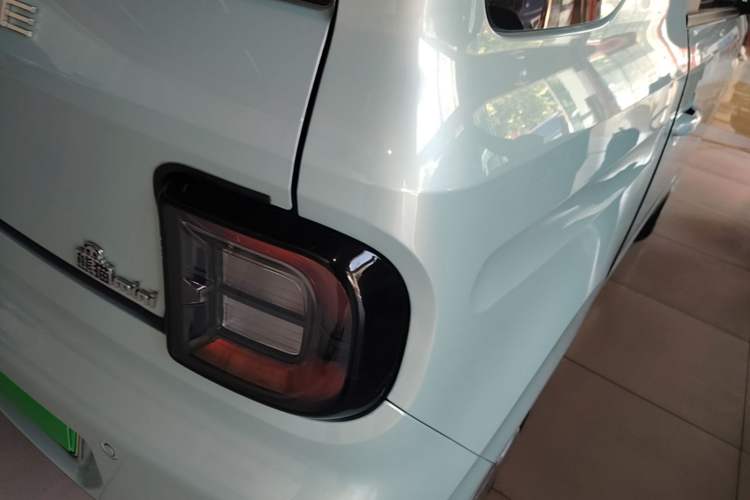 Used Geely Galaxy Panda 2024 Panda Mini 200km Endurance Bear Right Rear Taillight