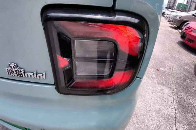 Used Geely Galaxy Panda 2024 Panda Mini 200km Endurance Bear Right Rear Taillight