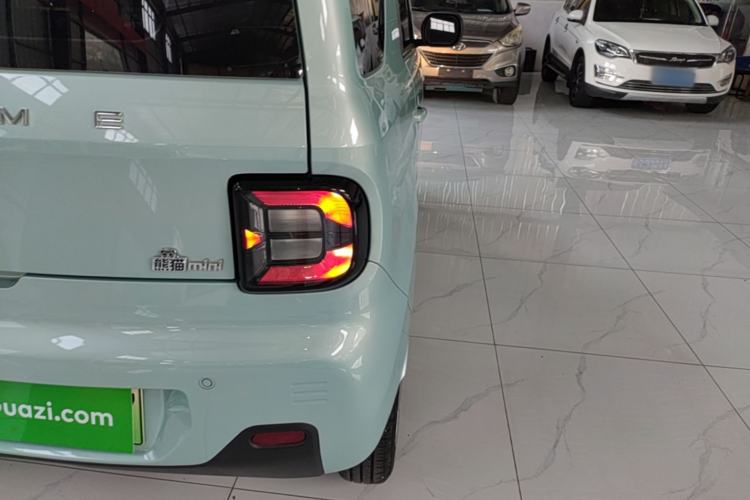 Used Geely Galaxy Panda 2024 Panda Mini 200km Endurance Bear Right Rear Taillight