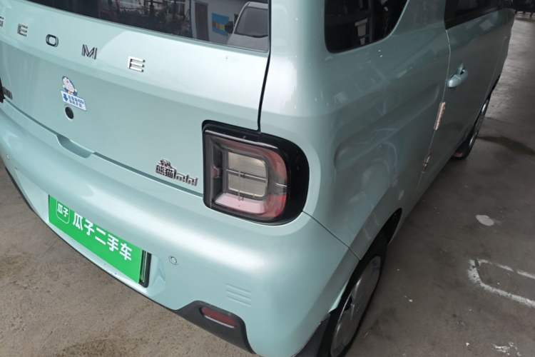 Used Geely Galaxy Panda 2024 Panda Mini 200km Endurance Bear Right Rear Taillight