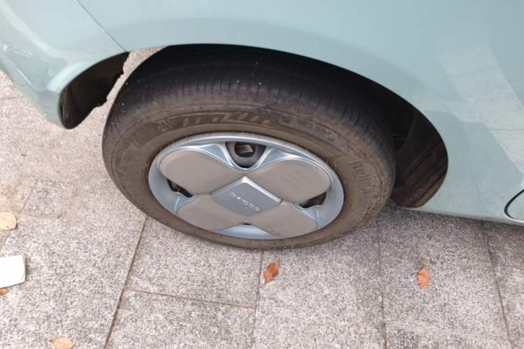 Used Geely Galaxy Panda 2024 Panda Mini 200km Endurance Bear Right Rear Wheel Hub