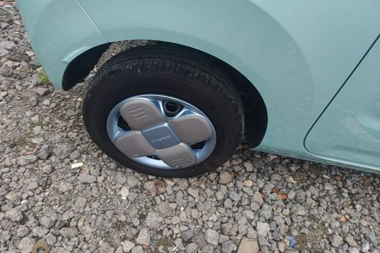 Used Geely Galaxy Panda 2024 Panda Mini 200km Endurance Bear Right Rear Wheel Hub