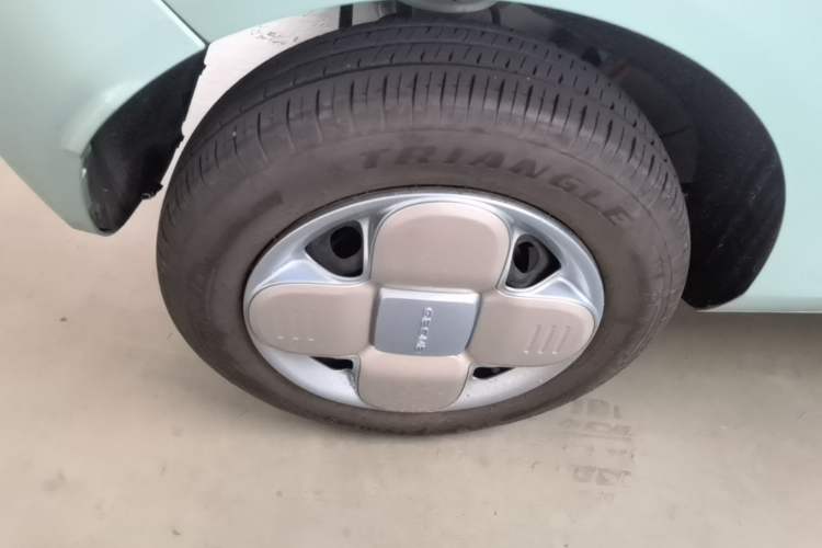 Used Geely Galaxy Panda 2024 Panda Mini 200km Endurance Bear Right Rear Wheel Hub