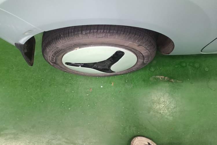 Used Geely Galaxy Panda 2024 Panda Mini 200km Endurance Bear Right Rear Wheel Hub