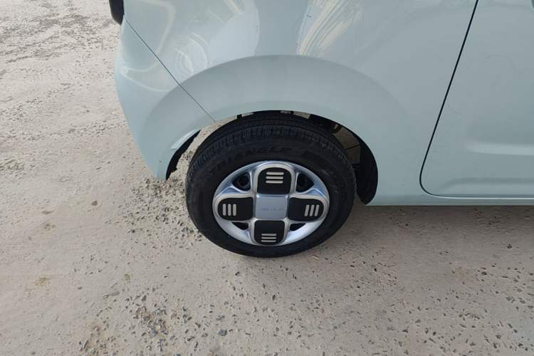 Used Geely Galaxy Panda 2024 Panda Mini 200km Endurance Bear Right Rear Wheel Hub