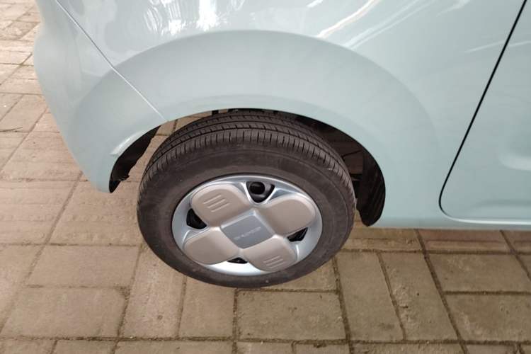 Used Geely Galaxy Panda 2024 Panda Mini 200km Endurance Bear Right Rear Wheel Hub
