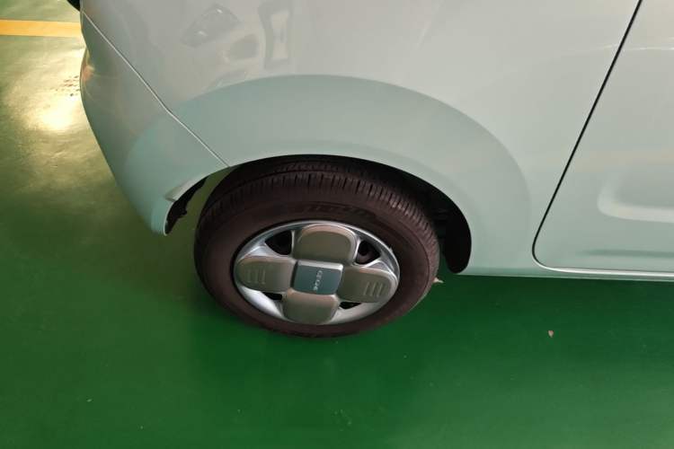 Used Geely Galaxy Panda 2024 Panda Mini 200km Endurance Bear Right Rear Wheel Hub