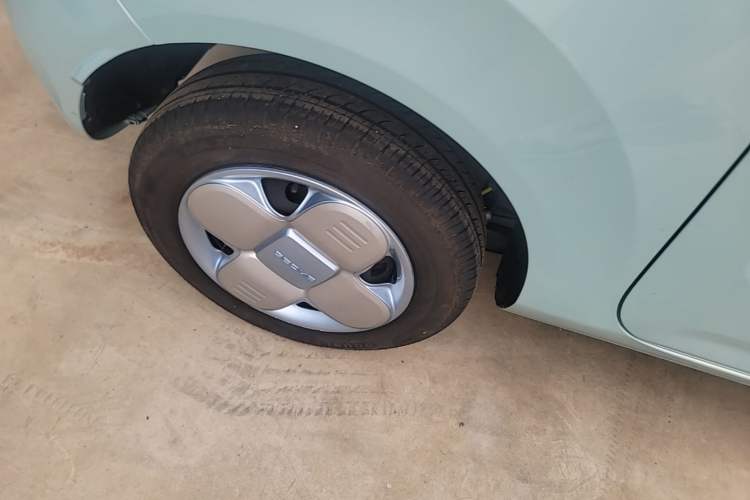 Used Geely Galaxy Panda 2024 Panda Mini 200km Endurance Bear Right Rear Wheel Hub