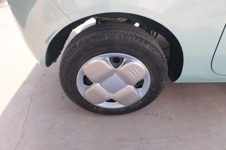 Used Geely Galaxy Panda 2024 Facelifted Panda Mini 200km Dragon Edition Right Rear Wheel Hub