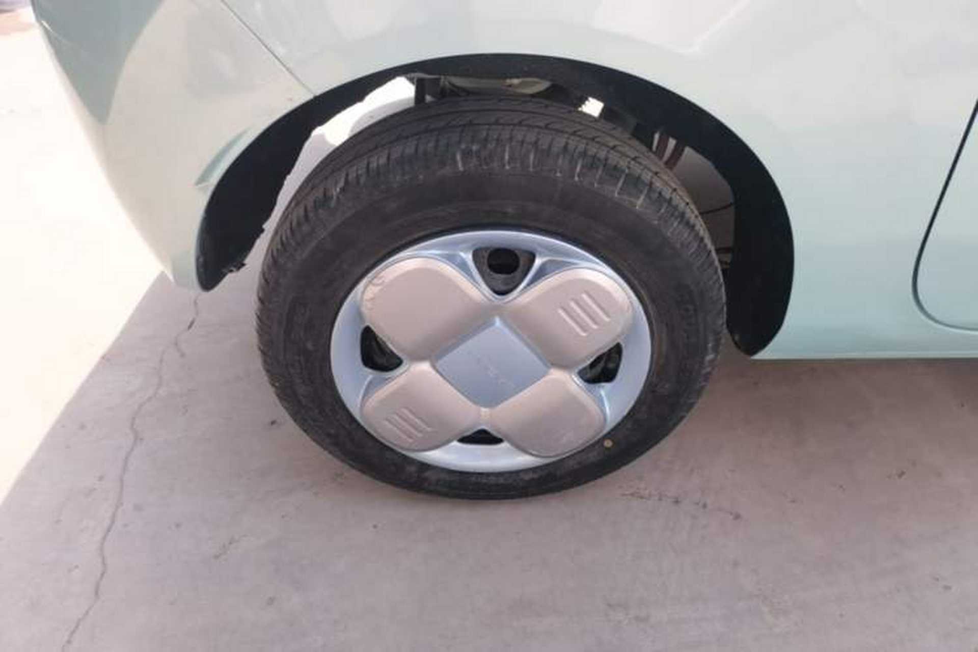 Used Geely Galaxy Panda 2024 Facelifted Panda Mini 200km Dragon Edition Right Rear Wheel Hub