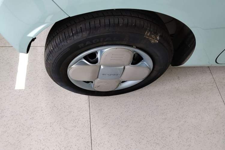 Used Geely Galaxy Panda 2024 Panda Mini 200km Endurance Bear Right Rear Wheel Hub