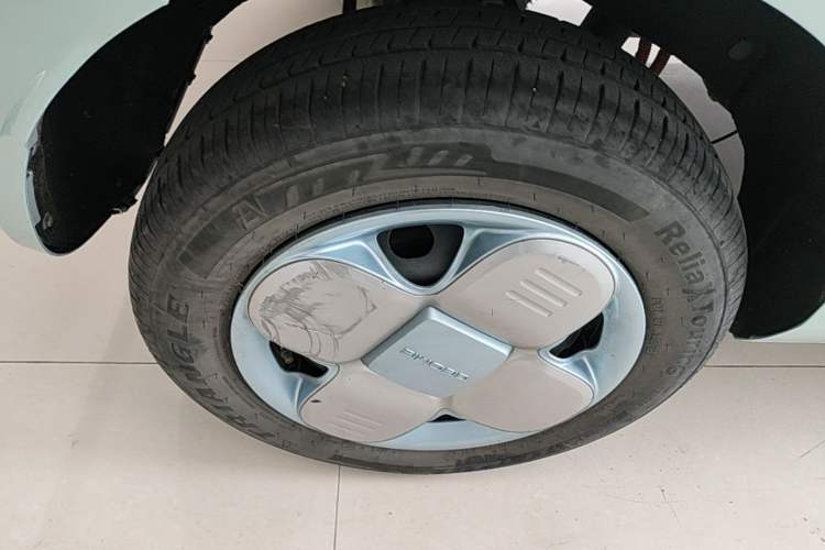 Used Geely Galaxy Panda 2024 Panda Mini 200km Endurance Bear Right Rear Wheel Hub