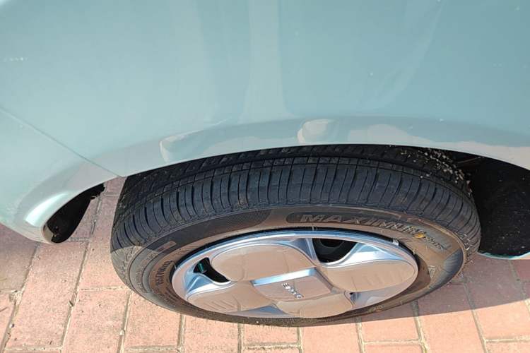 Used Geely Galaxy Panda 2024 Panda Mini 200km Endurance Bear Right Rear Wheel Hub