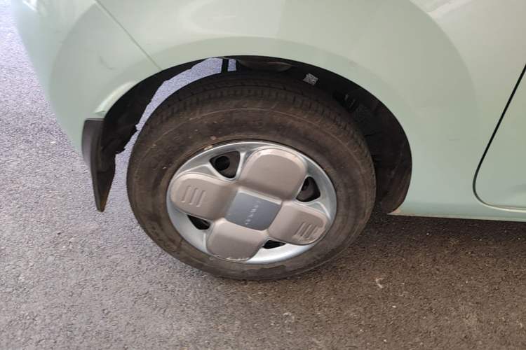 Used Geely Galaxy Panda 2024 Panda Mini 200km Endurance Bear Right Rear Wheel Hub