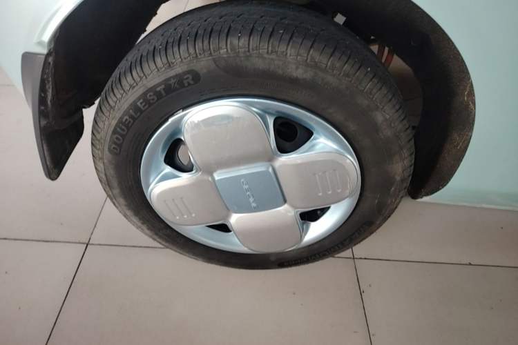 Used Geely Galaxy Panda 2024 Panda Mini 200km Endurance Bear Right Rear Wheel Hub