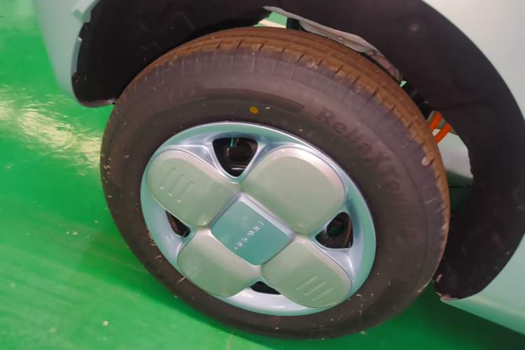 Used Geely Galaxy Panda 2024 Panda Mini 200km Longteng PRO Edition Right Rear Wheel Hub