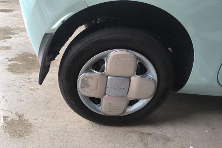 Used Geely Galaxy Panda 2024 Panda Mini 200km Endurance Bear Right Rear Wheel Hub