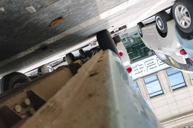 Used Geely Galaxy Panda 2024 Panda Mini 200km Endurance Bear Right Side Sill