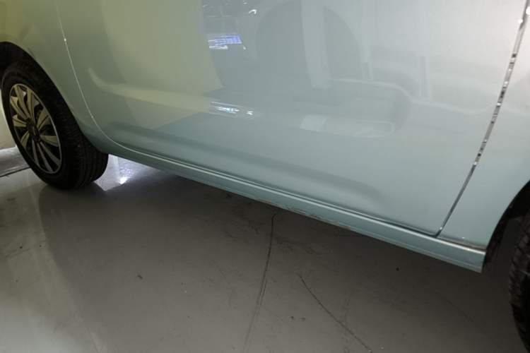 Used Geely Galaxy Panda 2024 Panda Mini 200km Endurance Bear Right Side Sill