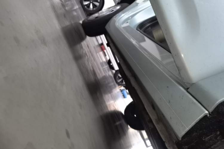 Used Geely Galaxy Panda 2024 Panda Mini 200km Endurance Bear Right Side Sill