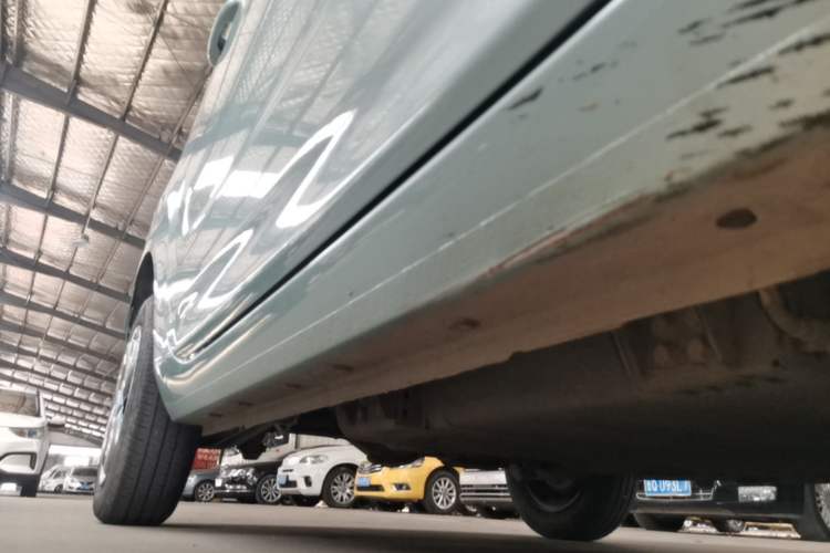 Used Geely Galaxy Panda 2024 Panda Mini 200km Endurance Bear Right Side Sill