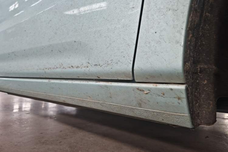 Used Geely Galaxy Panda 2024 Panda Mini 200km Endurance Bear Right Side Sill