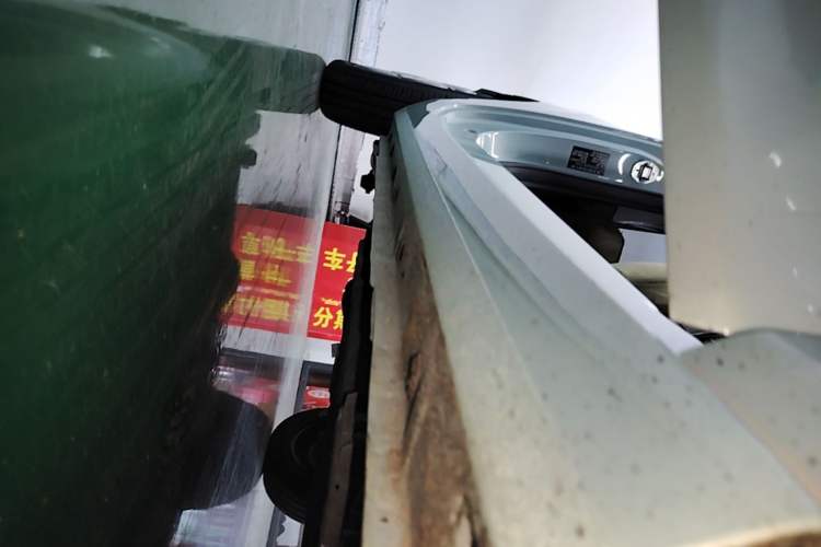 Used Geely Galaxy Panda 2024 Panda Mini 200km Endurance Bear Right Side Sill