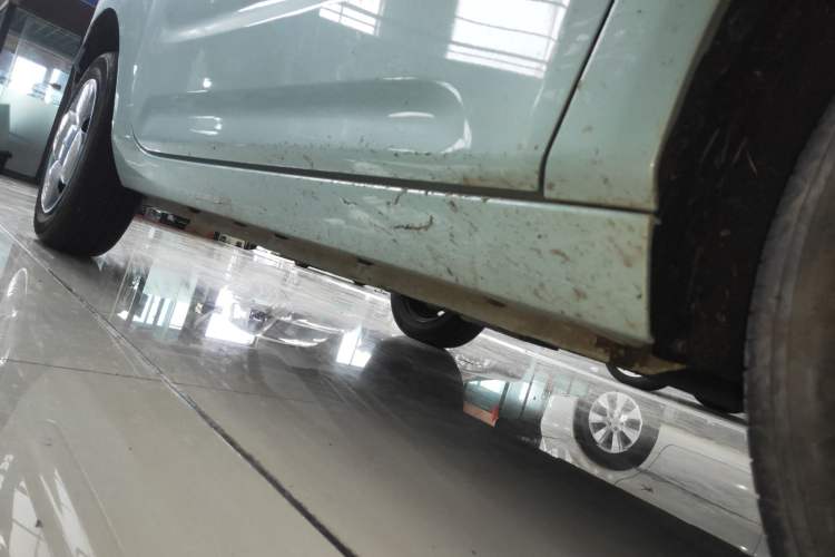 Used Geely Galaxy Panda 2024 Panda Mini 200km Endurance Bear Right Side Sill