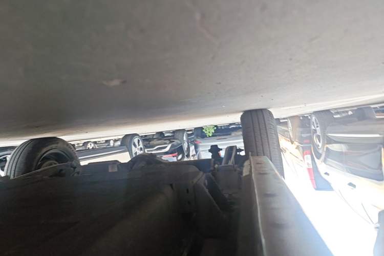 Used Geely Galaxy Panda 2024 Panda Mini 200km Endurance Bear Right Side Sill