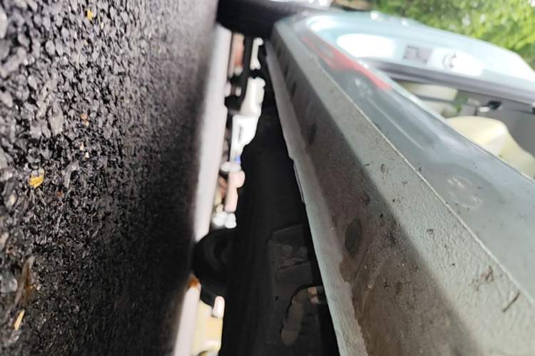 Used Geely Galaxy Panda 2024 Panda Mini 200km Endurance Bear Right Side Sill