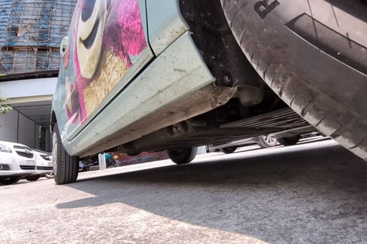 Used Geely Galaxy Panda 2024 Panda Mini 200km Endurance Bear Right Side Sill